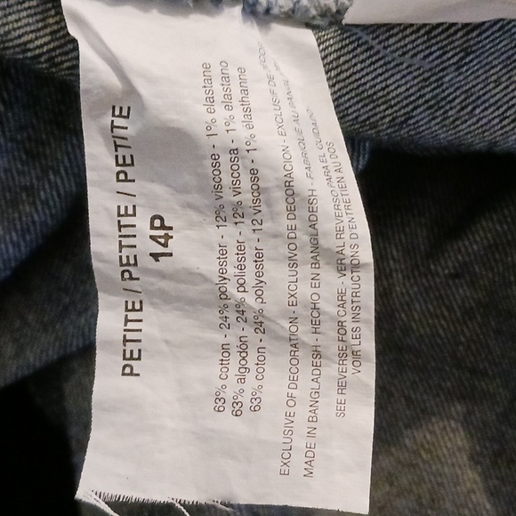 Gloria Vanderbilt All-Around Slimming Effect Jean/ Denim Capri - Picture 12 of 12